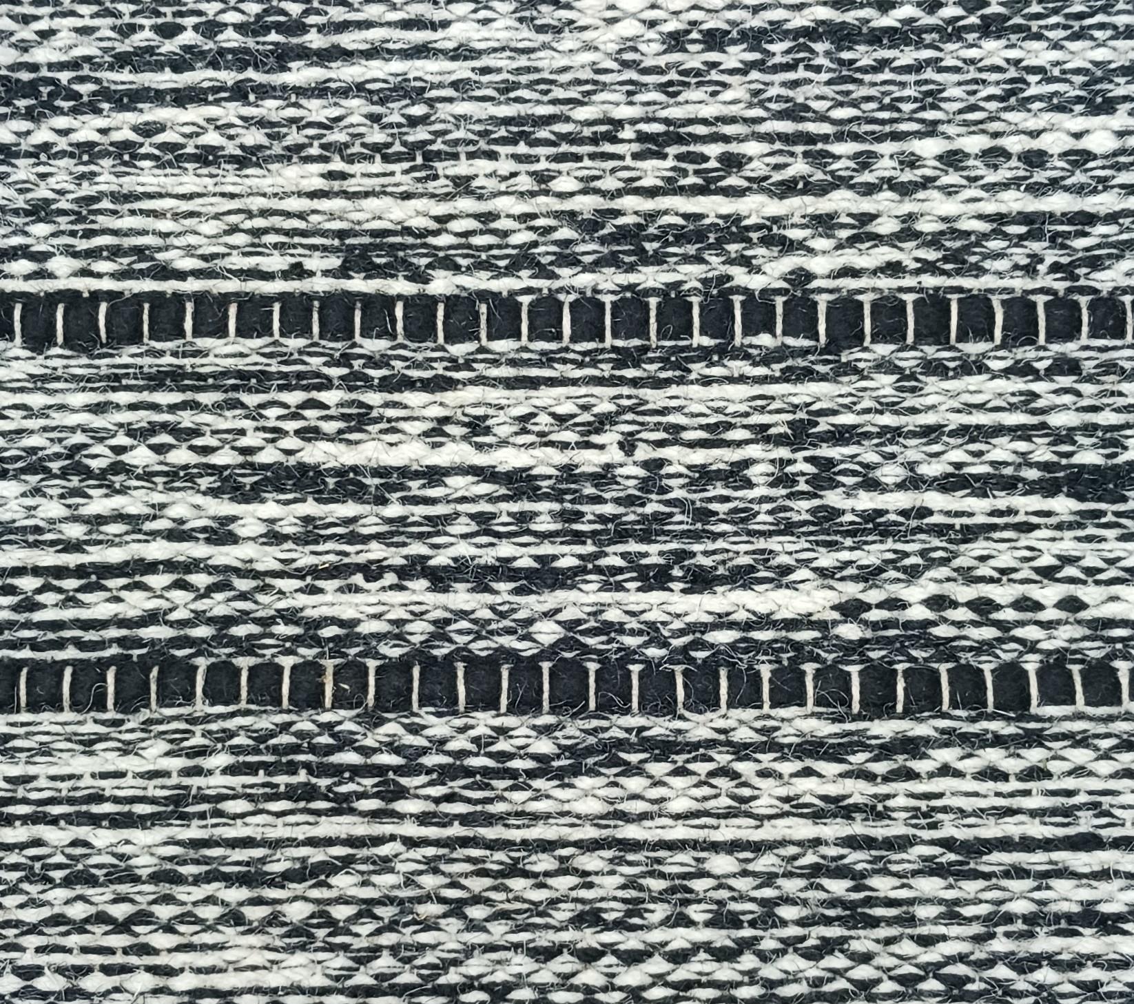 100031